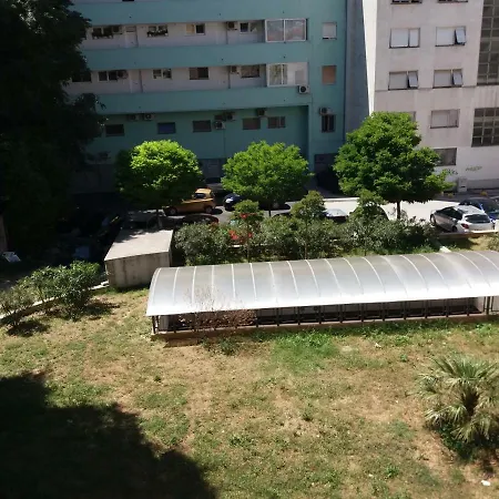 Loreta Appartement *